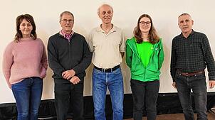 Der Bund für Umwelt und Naturschutz Deutschland (BUND) Gottmadingen hat Professor Wolfgang Ertel (Mitte) von „Scientists for Future“ ...