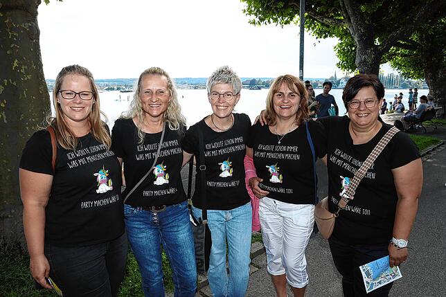 Bild 7: Beim Seenachtfest 2023 treffen sich im Stadtgarten und an der Seestraße alle Generationen