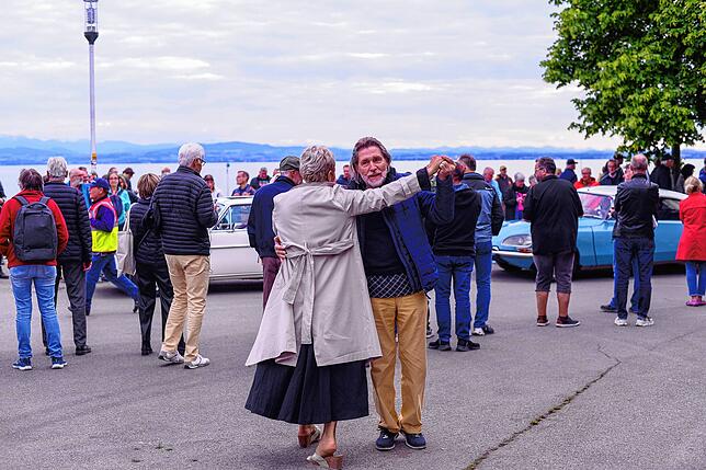 Bild 22: Oldtimerparade in Friedrichshafen lockt zahlreiche Zuschauer – exklusive Bilder!
