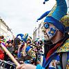 Viel geboten auf und vor der Bühne: Eindruck von der Straßenfasnacht unter dem Motto &bdquo;Ho Narro auf der Gass&ldquo;, gemeinsam ...