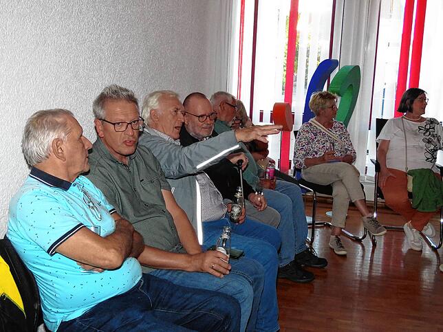 Bild 6: Foto-Ausstellung durch Hans-Jürgen Götz im Brigachtaler Rathaus