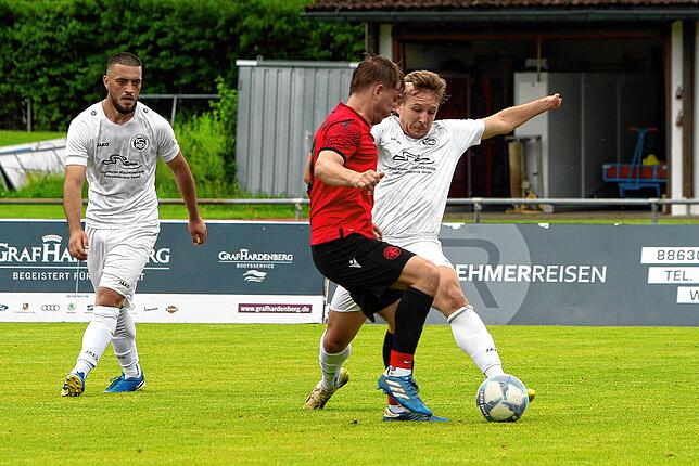 Bild 7: 1:1 im Aufstiegsduell zwischen FC RW Salem II und dem TV Konstanz. Wir waren mit der Kamera dabei!