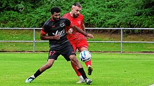 Bild : Das Spiel der Woche! Der ESV Südstern Singen und der 1. FC Rielasingen-Arlen mit Remis zum Verbandsliga-Auftakt