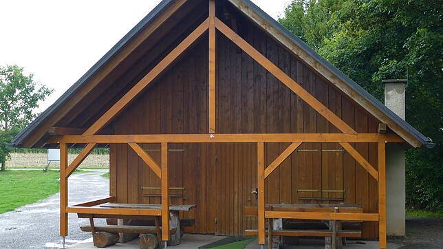 Sehr beliebt bei Stammgästen und auch sonstigen Nutzern ist die Grill- und Schützhütte von Pfohren. Vor allem die exponierte Lage und ...
