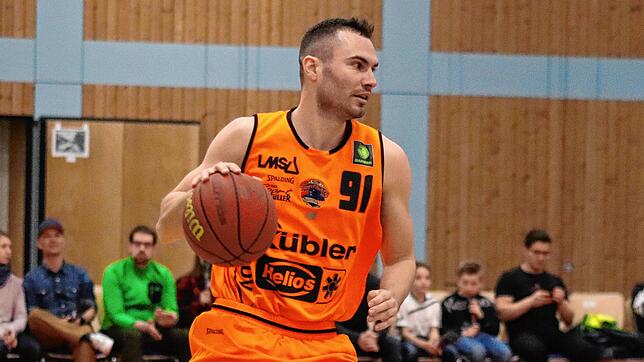 Bei den Panthers endgültig angekommen: Ivan Mikulic (am Ball) erweist sich nach anfänglichen Problemen immer mehr als enorme Verstärkung ...