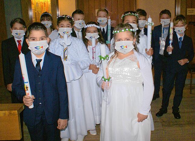 Fünf Mädchen und sieben Jungen gingen am Samstag, 3. Oktober, in der St. Bartholomäuskirche in Görwihl erstmals zum Tisch des Herrn. Der ...