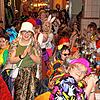 Durch den Friedensaal zog eine närrische Polonaise. 180 Frauen feierten beim Weiberball in Aftholderberg eine ausgelassene närrische ...