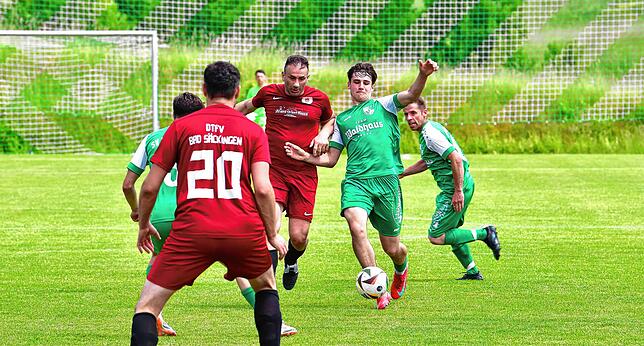 Bild 39: SV Waldhaus II gewinnt Kellerduell gegen DTFV Bad Säckingen mit 2:1 – und wir haben Fotos!