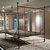 Bild einer Ausstellung: Diese museale Szene rekonstruiert das Sterbebett des korsischen Generals.