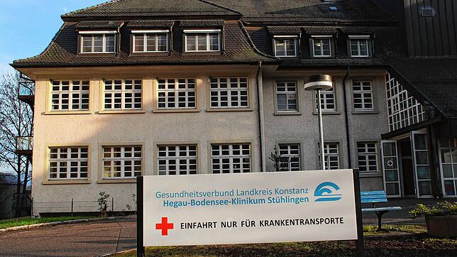 Dem Stühlinger Krankenhaus droht das Aus. Diese Aufnahme des Eingangsbereichs entstand 2019.