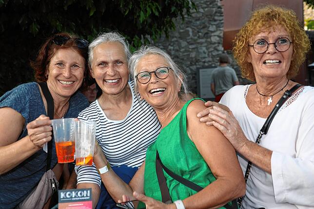 Bild 2: Alle Bilder und Texte: So schön waren die drei Konzertabende beim Hohentwielfestival