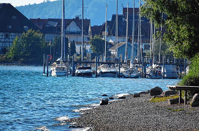 Wo hier am Uferpark Bodman Kies zu sehen ist, ist normalerweise Wasser.