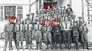 Stockach 1935. Lokale NS-Funktionäre vor dem NSDAP-Kreisschulungsheim. Zwei gehören zum Stockacher SS-Sturm (Nr. 1 und 4); Nr. 2 ist ...