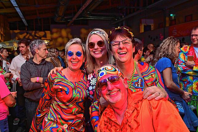 Tolle Stimmung bei den Pampels in der Stadthalle zum Kilbig-Auftakt.