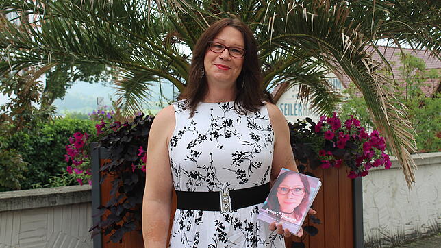 Christin Löhner hat ihre Autobiografie geschrieben. Sie möchte mit ihrer Lebensgeschichte den Blick auf das Thema Transsexualität lenken ...