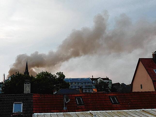 Bild 22: Am Morgen danach: So sieht es nach dem Großbrand in der Zollernstraße aus