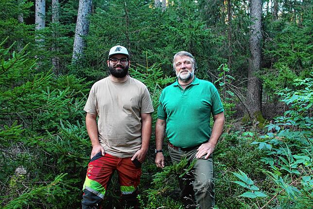 Die heimischen Wälder sind ihre Leidenschaft: Simon Fesenmeyer (links) und sein Vater, der Förster Hans-Peter Fesenmeyer.