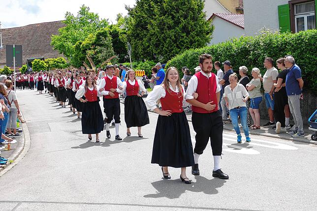 Bild 26: Jubiläumsumzug zum 175. Geburtstag der Musikkapelle Mundelfingen krönt vier stimmungsvolle Tage.