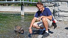 Markus Cordes aus Konstanz und sein Rauhaardackel Cleo (10) sind gerne an der Seestraße unterwegs. „Da es für Konstanz wegen Blaualgen ...