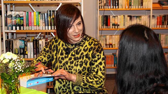 Eliane Retz, Pädagogin und selbst Mutter zweier Kinder, gab im Elternforum in der Stadtbibliothek Engen aus ihrem Buch „Wild Child“ ...