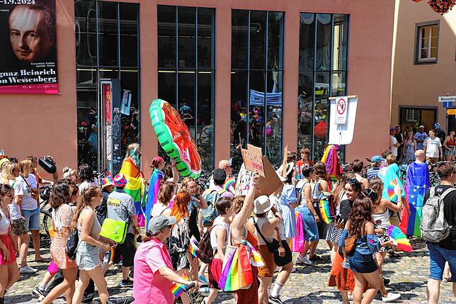 Bild 25: Ein bunter Protestzug zieht durch Konstanz und Kreuzlingen