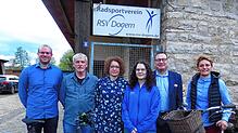 Vorsitzender Daniel Oberst und sein Vorstandsteam mit Herbert Siebold, Sarah Siebold, Merle Stratmann , Andreas Maier und Besa Mehmeti ...