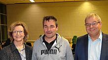 Die Vorsitzende der Bad Säckinger Bürgerstiftung Petra Oelschlegel überreichte den vierteb Ehrenamtspreis der Bürgerstiftung Bad ...