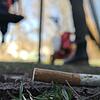 Für viele Eltern ein Ärgernis: Zigarettenkippen im Sand, die Kindern finden und in den Mund nehmen. Die Stadt Konstanz plant deshalb ein ...
