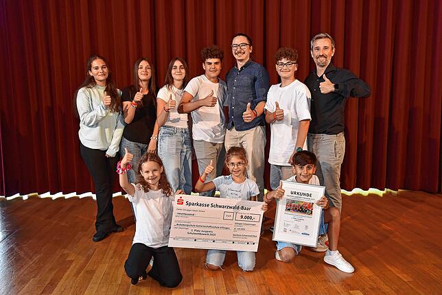 Erstklässler und Siebtklässler der Bickebergschule Gemeinschaftsschule Villingen gewinnen 9000 Euro für ihr Lese-Projekt.