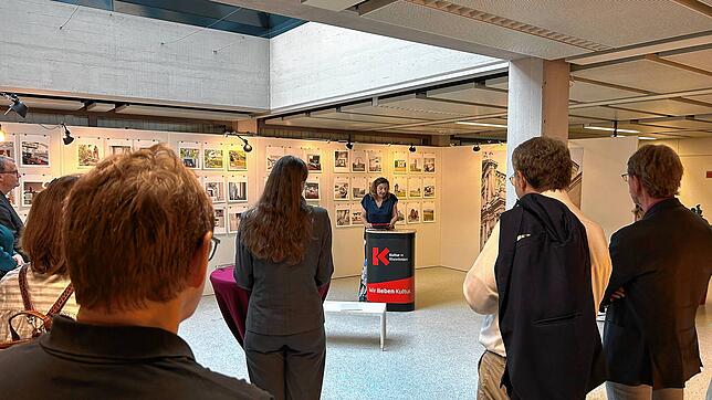 Die Ausstellung „Italia Revisited #1“ ist noch bis zum 26. September in der Rathausgalerie in Rheinfelden zu sehen. Foto: Stadt Rheinfelden