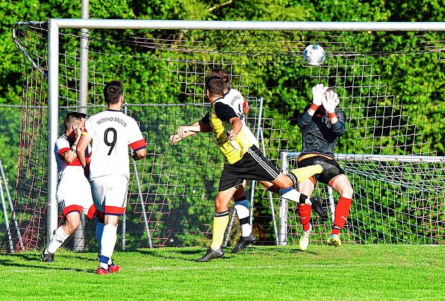 Bild 27: SV Eichsel dreht binnen drei Minuten das Spiel im Rothaus-Bezirkspokal zum 4:3-Sieg bei der SG Niederhof-Binzgen &ndash; und wir haben Bilder!