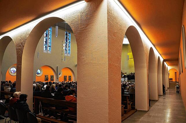 Bild 24: Die schönsten Bilder der Feier der Altarweihe in der Kirche St. Oswald in Stockach (Teil 1)