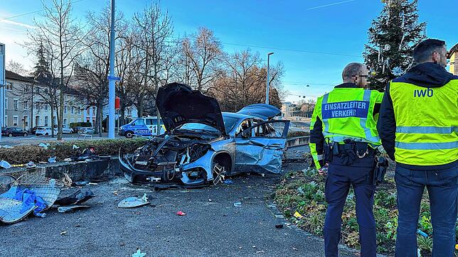 Am Samstag, 30. Dezember 2023, ereignete sich um 8.15 Uhr am Wettsteinplatz in Basel ein schwerer Unfall. Der 31-Jährige Fahrer wurde ...