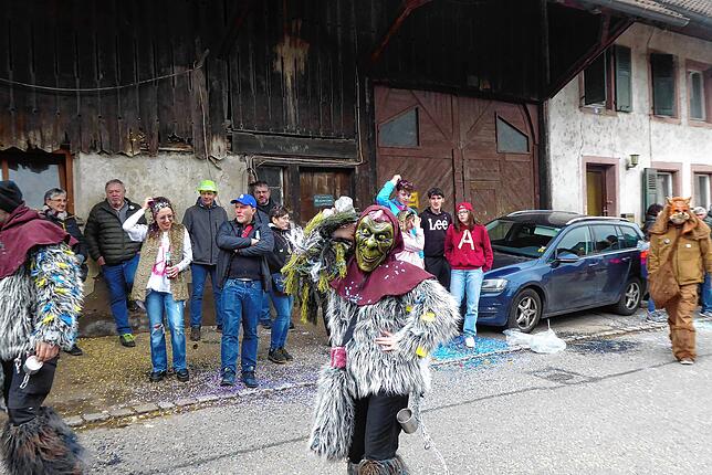 Bild 13: In Hasel feiern die Narren fröhlich Buurefasnacht