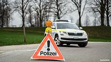 Bild : Fahndung nach falschen Polizisten: Unbekannte kontrollieren in Ramsen Autofahrer