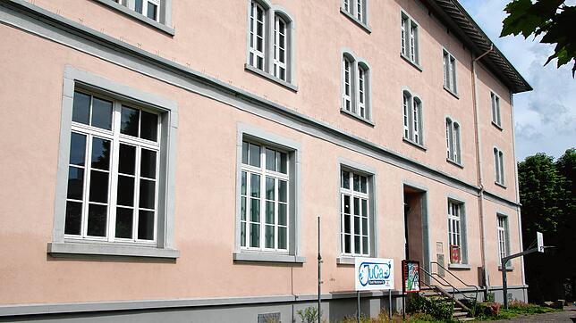 Am mittlerweile in die Jahre gekommenen Waldshuter Kornhaus soll noch am Ende diesen Jahres mit umfangreichen Sanierungsmaßnahmen ...