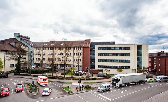Die zentrale Rolle bei der medizinischen Versorgung im Kreis spielt das Klinikum Hochrhein in Waldshut. Das Klinikum fungiert als ...
