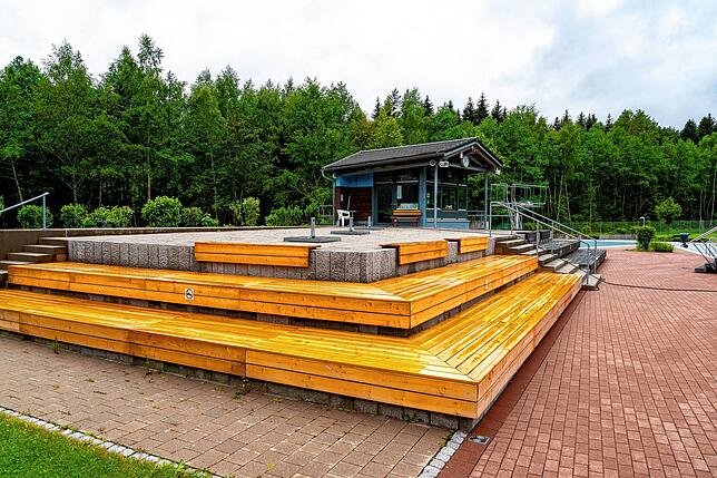 Das Freibad Solara in Königsfeld bereitet sich auf die Wiedereröffnung unter Corona-Auflagen ab dem 20. Juni 2020 vor.