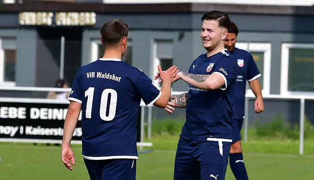 Bild 4: VfB Waldshut besiegt Bosporus FC Friedlingen mit 7:0 &ndash; und wir haben Bilder!