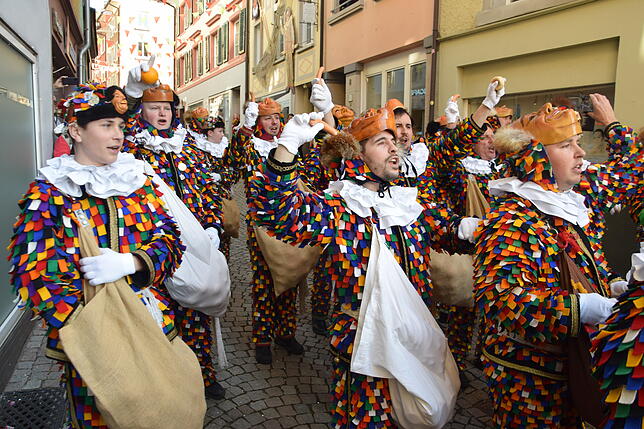 Bild 5: Narrolauf in Laufenburg 2025: Diese Bilder zeigen den farbenprächtigsten Umzug des Jahres!