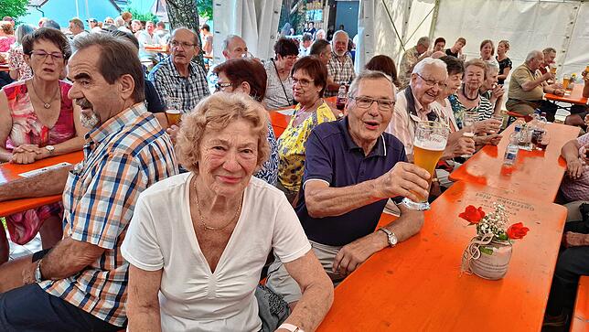 Bild 3: Bilder vom Dorffest: Bestes Wetter und beste Stimmung beim Dorffest in Limpach im Deggenhausertal