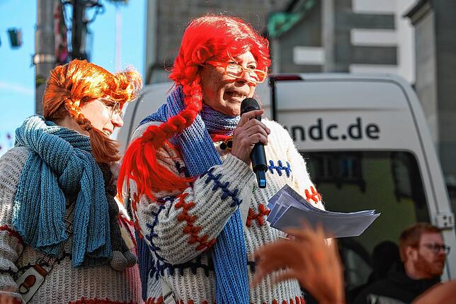 Bild 45: Bunte Kostüme und fröhliche Stimmung beim Fastnachtsumzug 2025