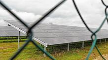 Die PV-Freiflächen-Anlage in Wackershofen wird hoffentlich bald ans Netz gehen können. In der Gemeinde Sauldorf sind bereits 40 Hektar ...