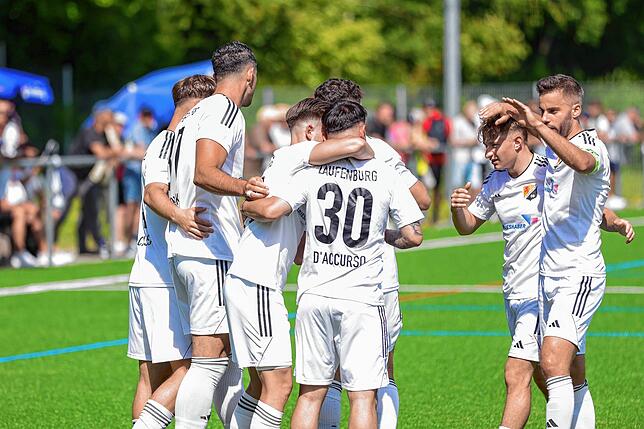 Bild 1: SV 08 Laufenburg siegt 5:2 im ersten Relegationsspiel beim FC Pfaffenweiler – wir haben Fotos!