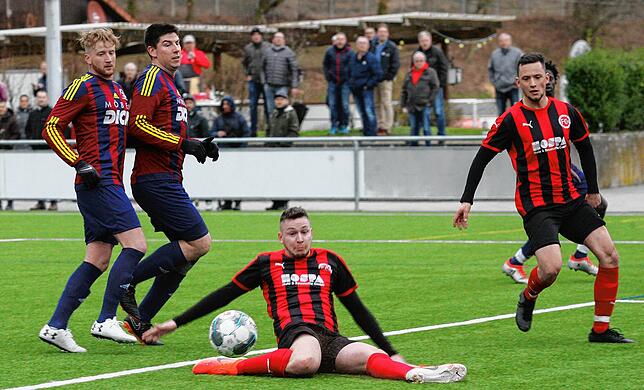 Bild 7: FC 08 Bad Säckingen ist enttäuscht nach dem 2:2 gegen den SC Lauchringen &ndash; wir haben die Bilder!