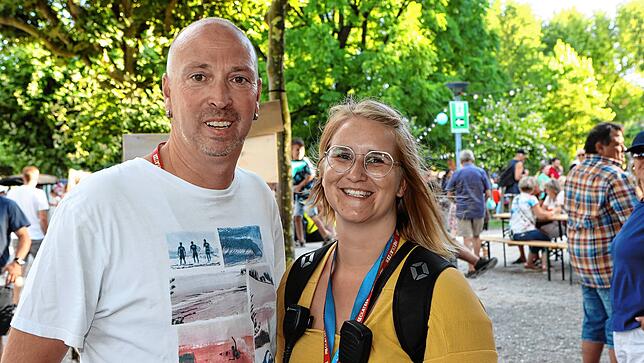 Bild 5: Konstanzer Seenachtfest 2022: Einheimische und Gäste feiern im Stadtgarten