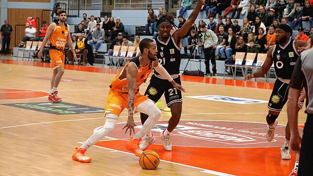 Delante Jones (am Ball) hatte mit 17 Punkten den besten Schnitt des Teams. Ob die Panthers Ersatz finden, ist fraglich.