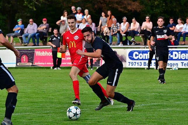 Bild 9: FC Wallbach muss mit einem 1:1 gegen den SV Buch zufrieden sein &ndash; und wir haben Bilder!