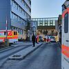 Polizei- und Rettungskräfte vor dem Jobcenter in Rottweil.