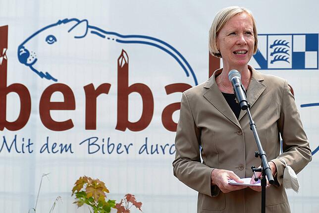 „Sie brennen für die Ablachtalbahn“!, wandte sich Landrätin Stefanie Bürkle an Meßkirchs Bürgermeister Arne Zwick und den ...